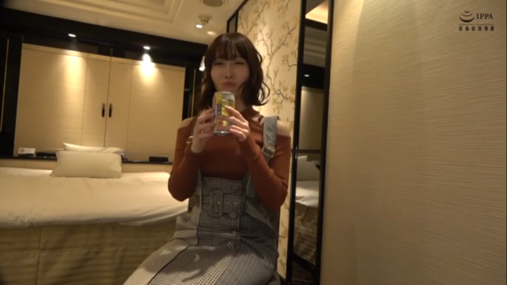 【天然美月】クール外見に隠された若き性欲！顔射＆ビッグおっぱいの激ピストン