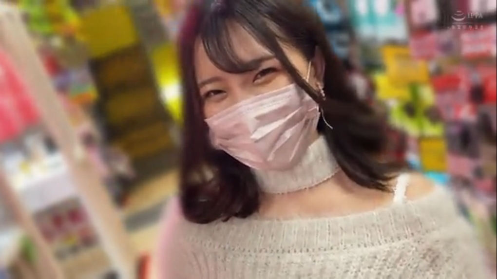 【伊南えりか】美少女JKの初コスプレ中出し！生ハメ×デカチンで潮吹き狂い♥
